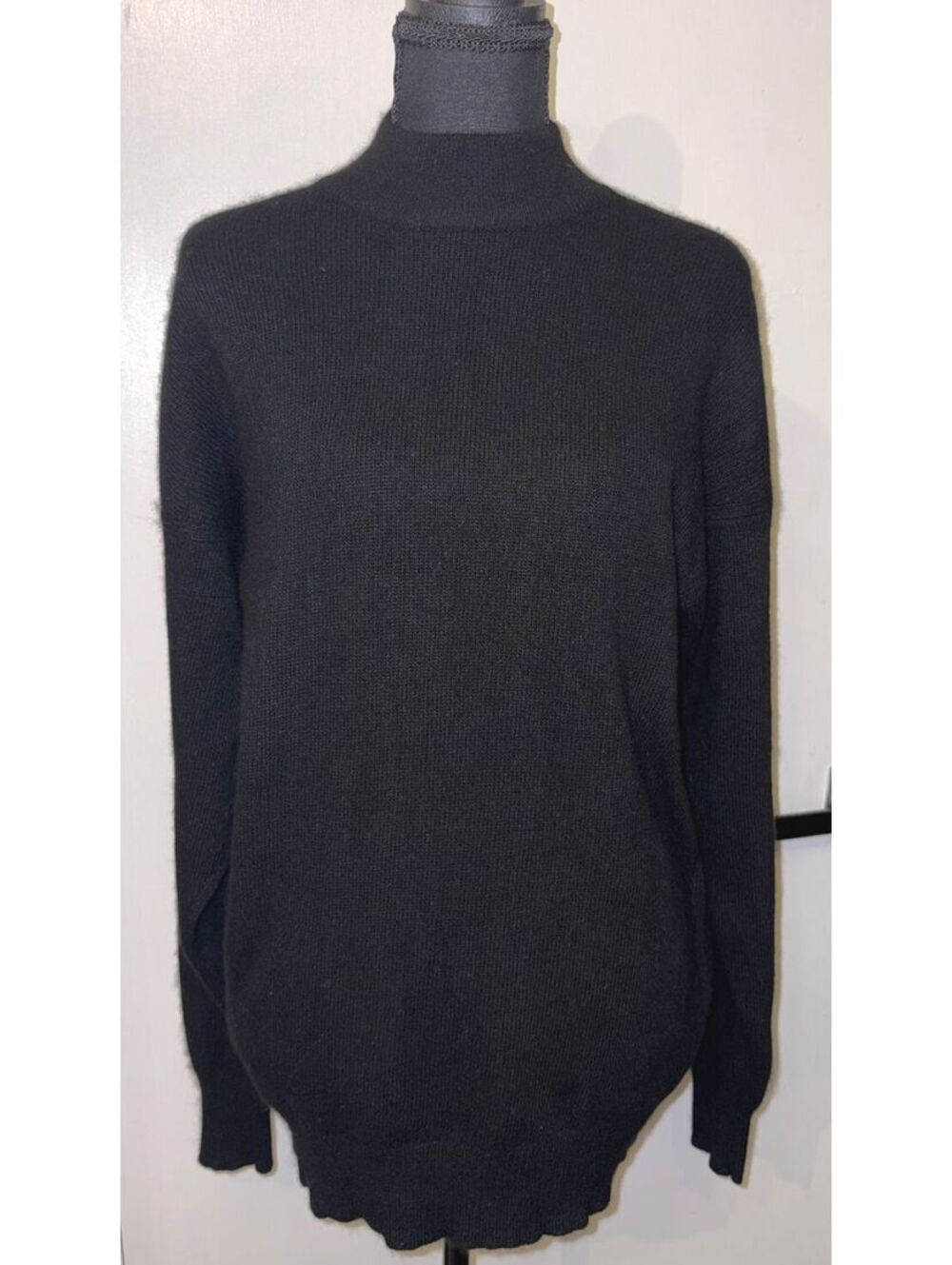 Vintage -Neiman Marcus- 100% Cashmere Sweater, Size L